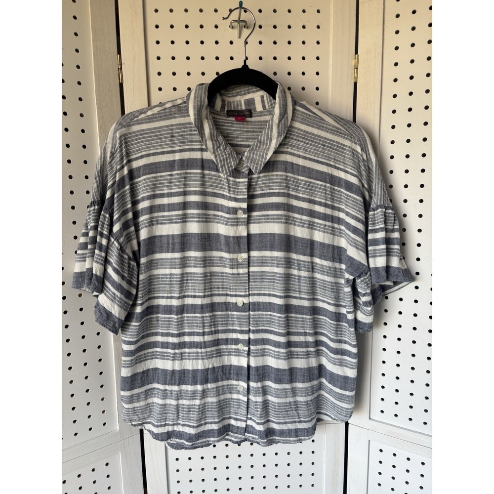 Vince Camuto Short SLV Button Front Blouse Striped Rayon Women's Medium Blue/Wht